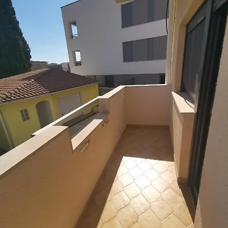 Pineta With Terrace & Park Wood View * Pula
